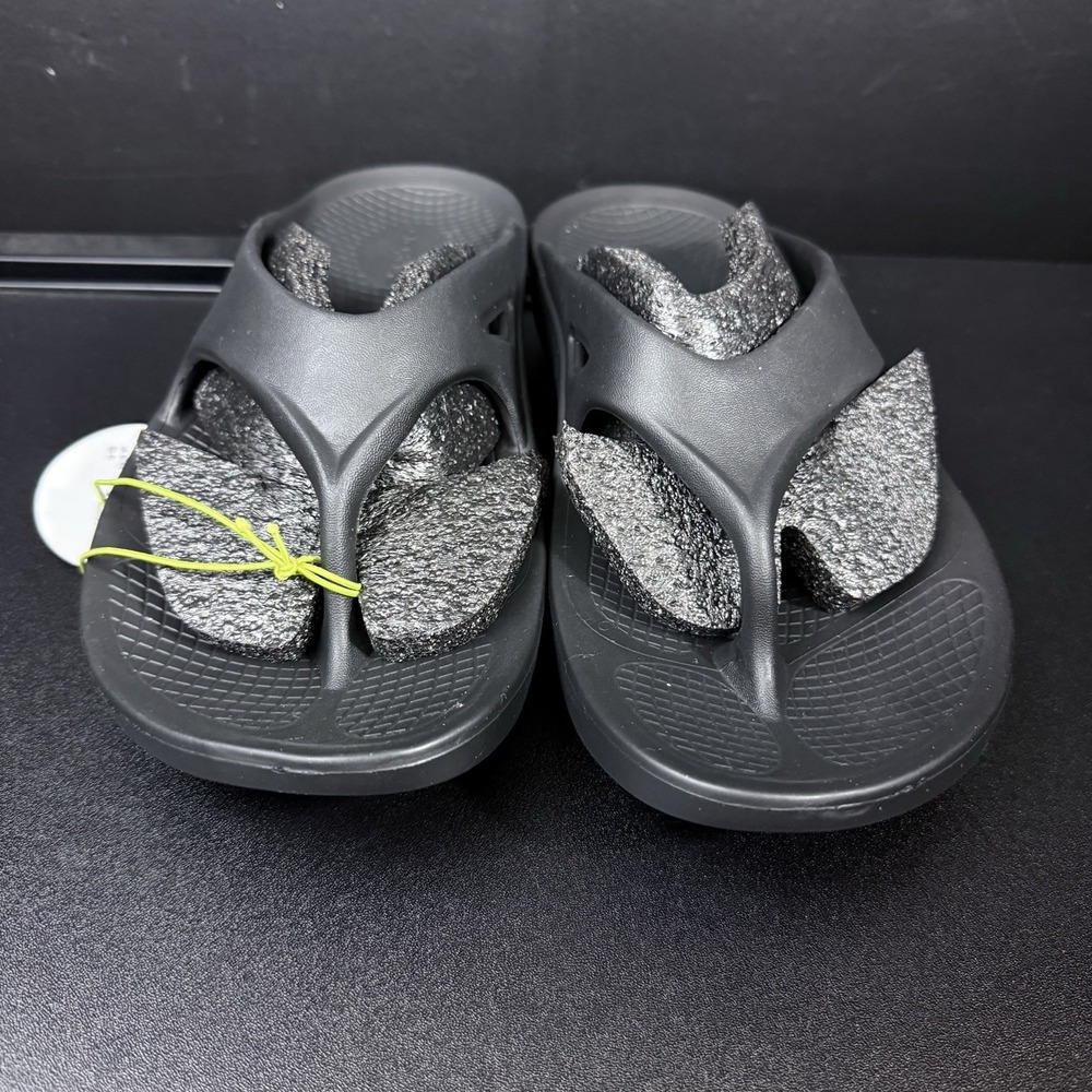 Oofos Original Recovery Thong Flip Flop Comfort Sandal Unisex Size M8/W10 Black